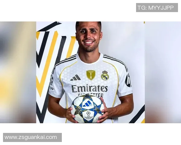 五大联赛球星深夜社媒发声疑似回应转会传闻引发广泛热议